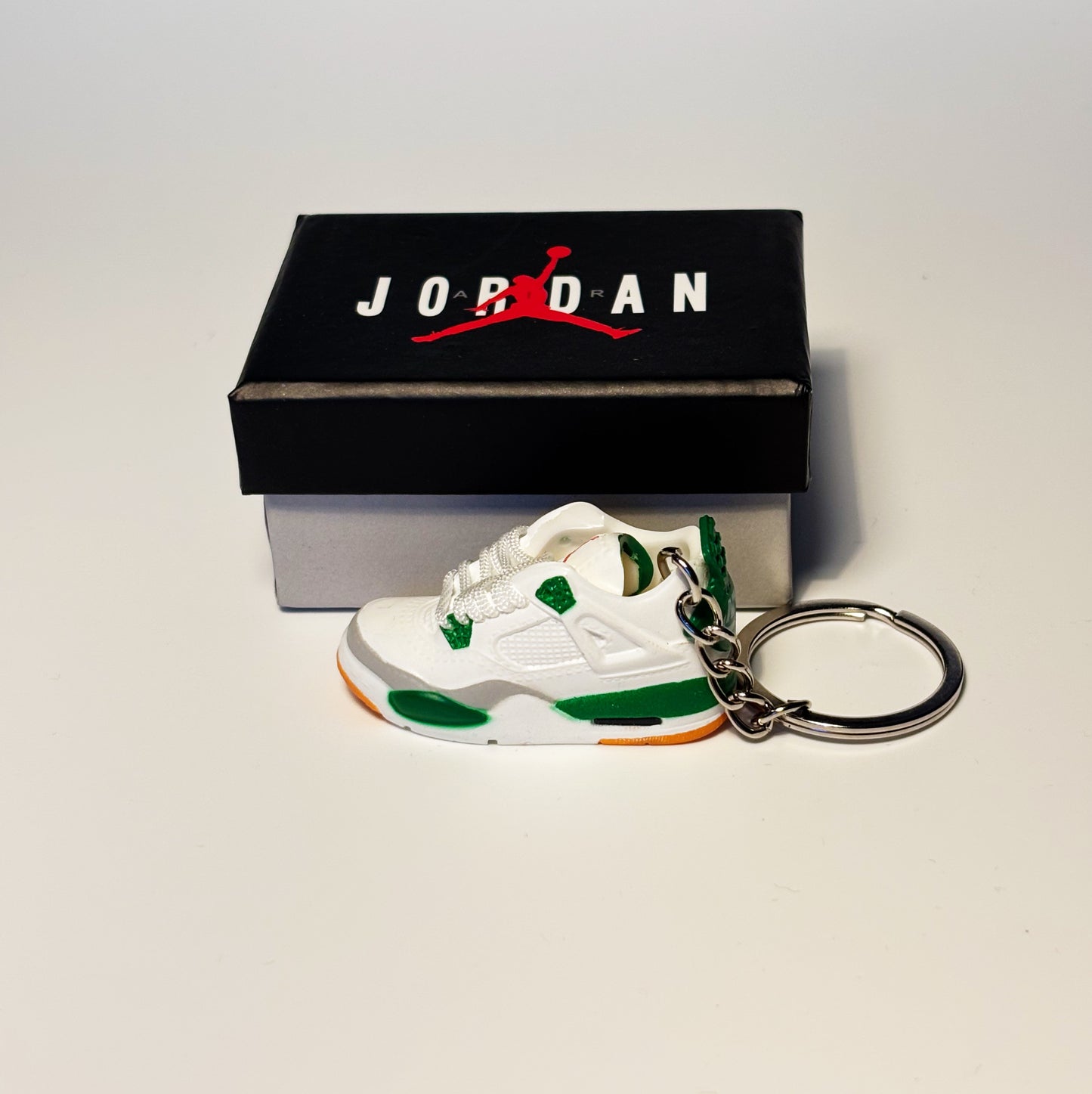 Air Jordan 4 SB Pine Green Keychain